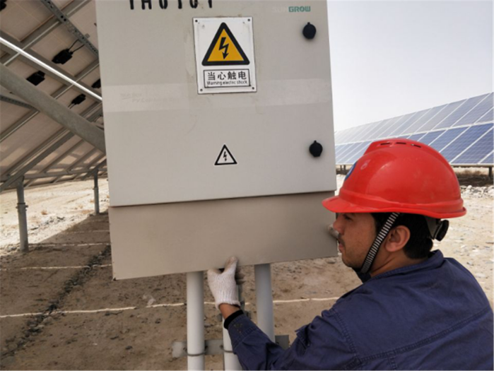 皮山光伏电站 艾力.艾合买提