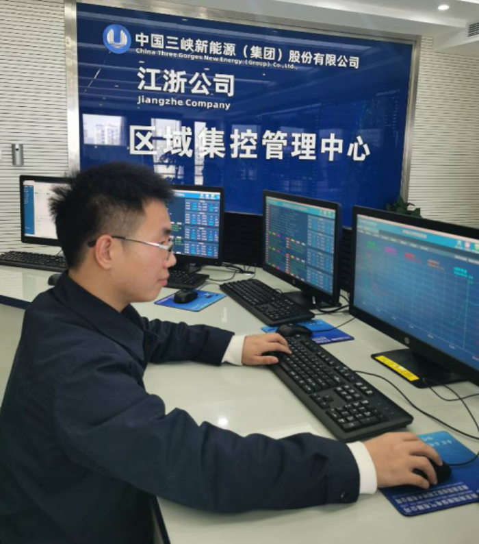 赵铁锤  电力生产与营销部 值班员