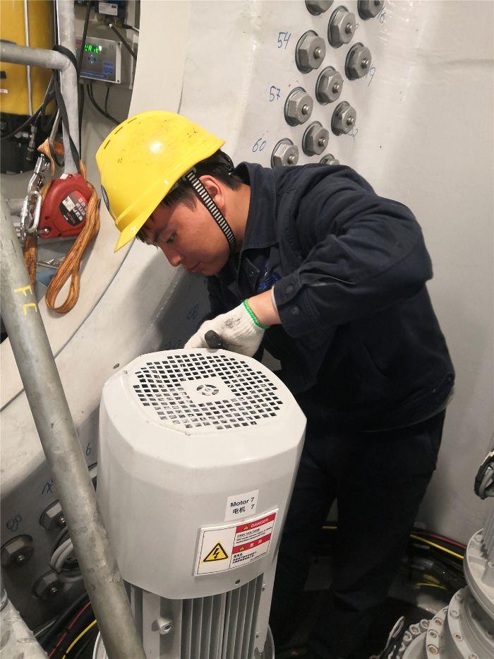 任利剑 三峡新能源海上风电运维江苏有限公司兴化湾项目部检修员 拍摄者：未知