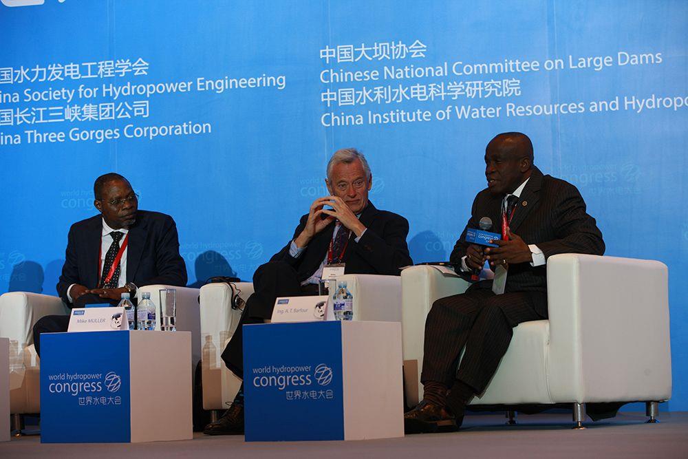 5月21日上午大会代表发言。张伟国 摄影