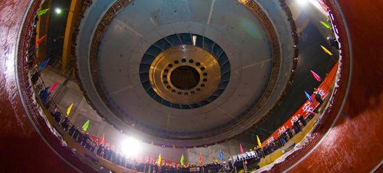 14.078米的转子犹如一个巨大的飞碟--王连生