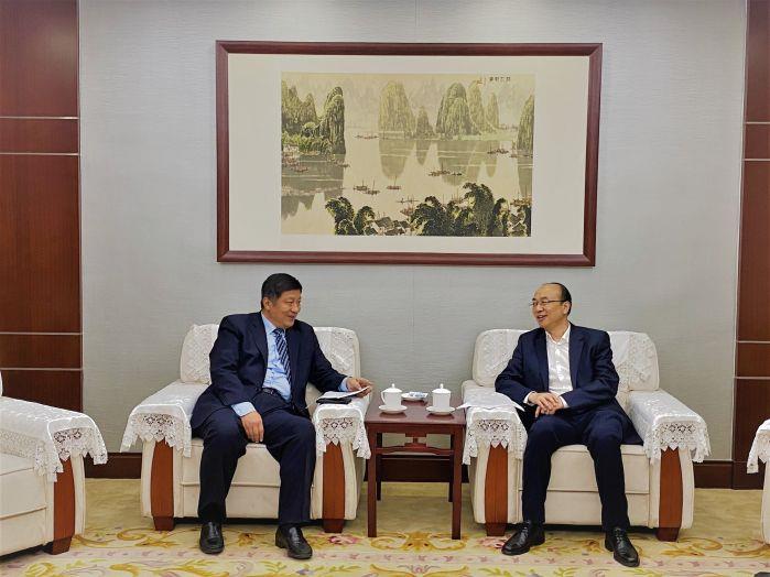 6ad6ee7e2c0e36245bae3b151e35c3b